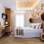 Arsenis Luxury Villa *