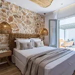 Arsenis Luxury Villa *