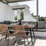 Arsenis Luxury Villa *